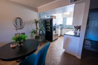 Photo #4: 6098418 Listing