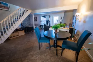 Photo #6: 6098418 Listing