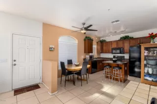 Photo #3: 6098421 Listing