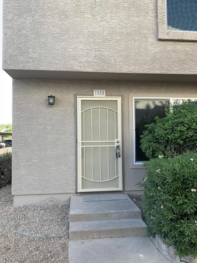 MLS: 6098438 Condo For Sale