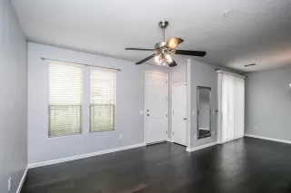 Photo #3: 6098645 Listing 