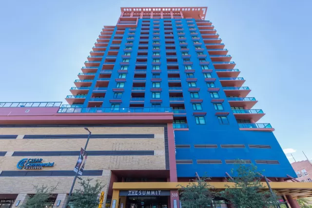 MLS: 6098667 Condo For Sale