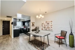 Photo #2: 6098690 Listing