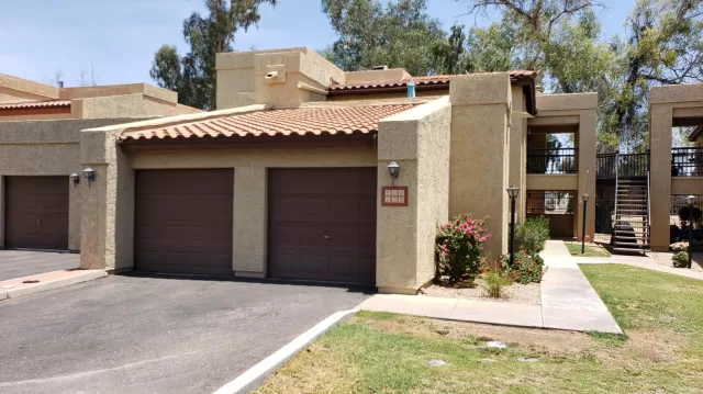 MLS: 6098816 Condo For Sale