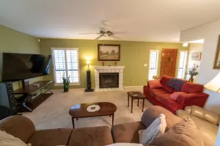 Photo #2: 6098816 Listing