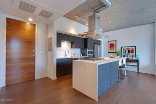 Photo #1: 6099338 Listing 