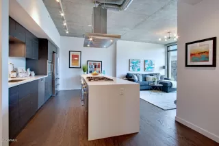 Photo #6: 6099338 Listing 