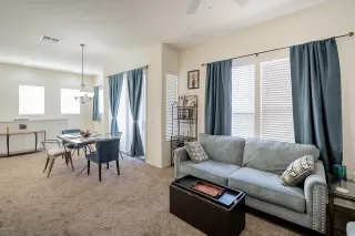 Photo #5: 6099418 Listing 