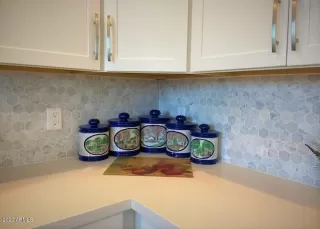 Photo #2: 6099454 Listing