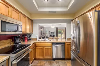 Photo #5: 6099599 Listing