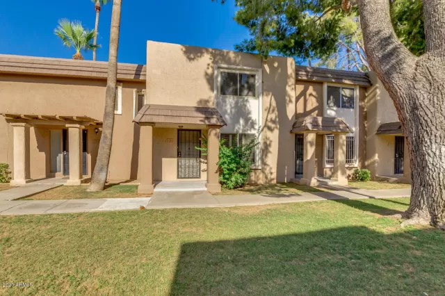 MLS: 6099685 Condo For Sale