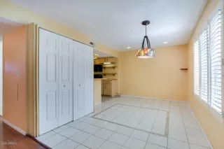 Photo #5: 6099685 Listing