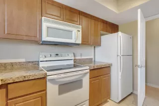 Photo #6: 6100296 Listing 