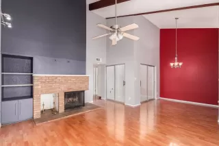 Photo #3: 6100306 Listing