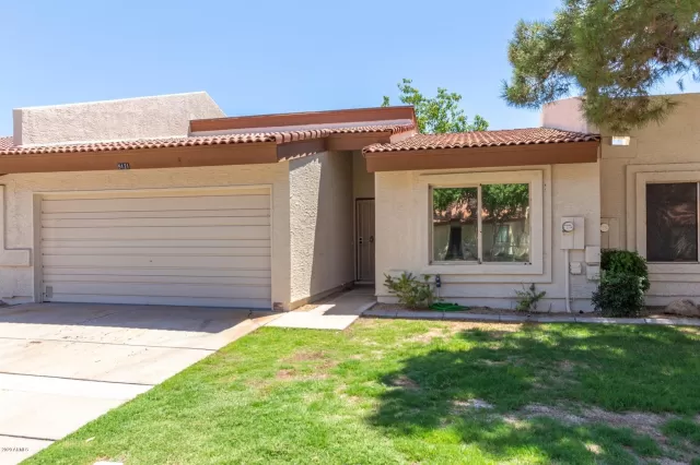 MLS: 6100349 Condo For Sale