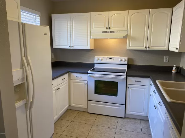 MLS: 6100362 Condo For Sale