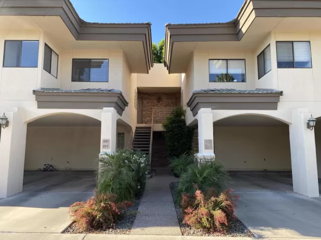 MLS: 6100407 Condo For Sale