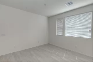 Photo #5: 6100535 Listing