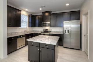 Photo #6: 6100535 Listing