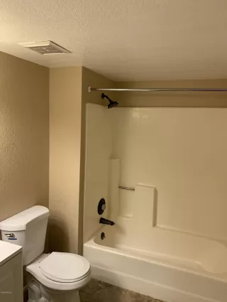 Photo #3: 6100573 Listing