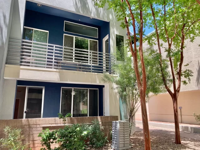 MLS: 6100744 Condo For Sale