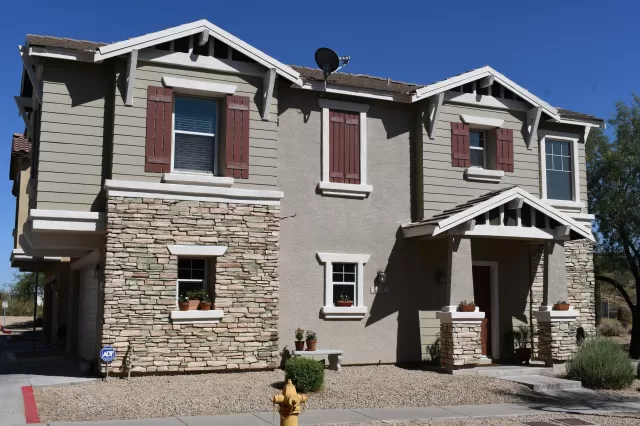 MLS: 6100752 Condo For Sale