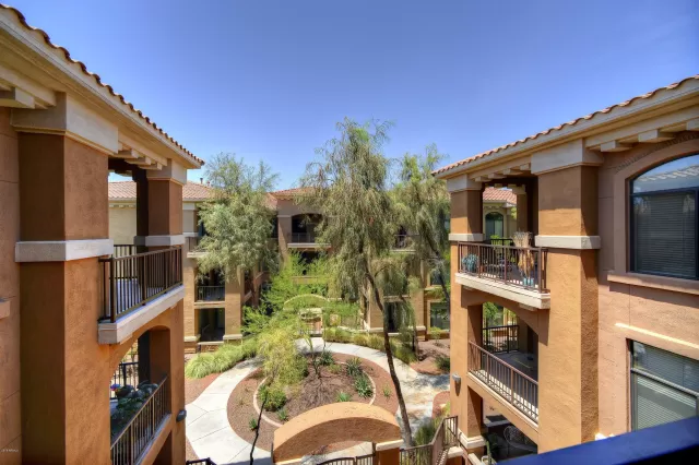 MLS: 6100792 Condo For Sale