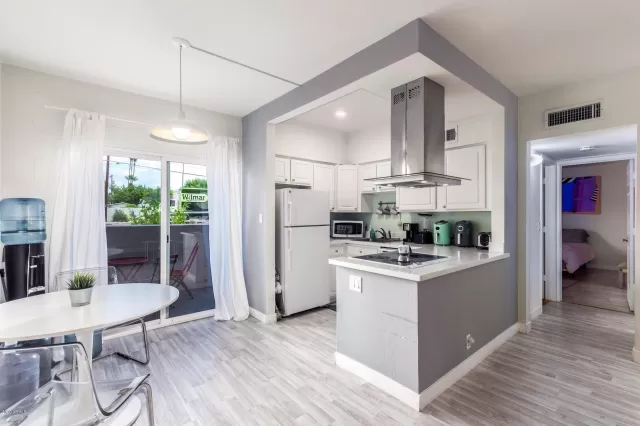 MLS: 6100912 Condo For Sale