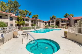 Photo #5: 6100961 Listing 