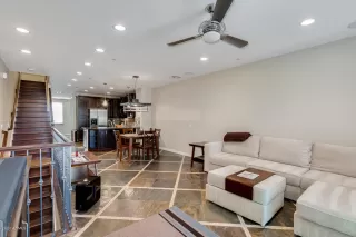 Photo #2: 6101020 Listing