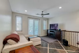 Photo #4: 6101020 Listing