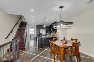 Photo #6: 6101020 Listing