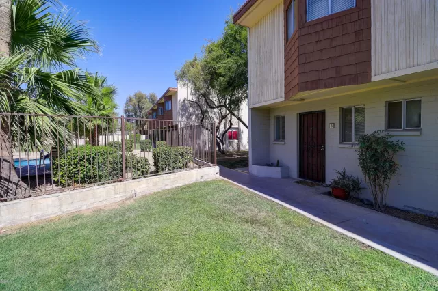 MLS: 6101028 Condo For Sale