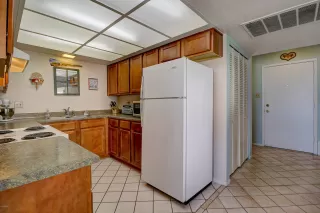 Photo #5: 6101028 Listing 