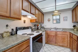 Photo #6: 6101028 Listing 