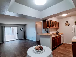 Photo #1: 6101039 Listing 