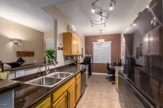 Photo #6: 6101112 Listing