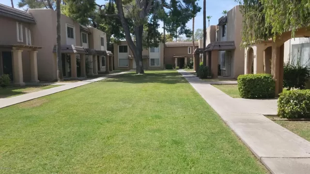 MLS: 6101233 Condo For Sale