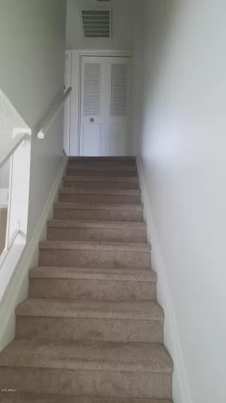 Photo #4: 6101233 Listing