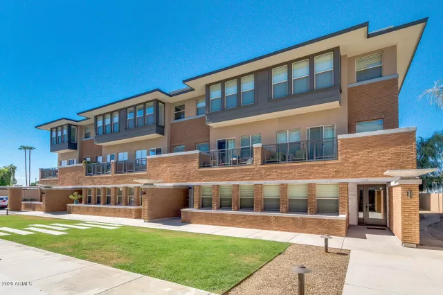 MLS: 6101241 Condo For Sale