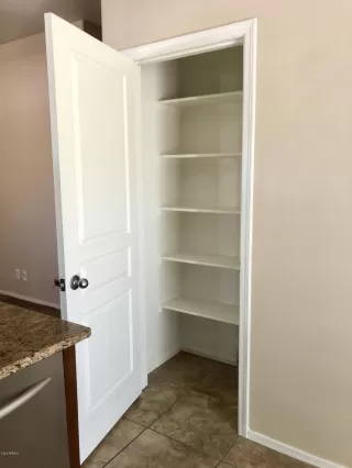 Photo #5: 6101362 Listing