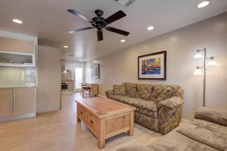 Photo #1: 6101408 Listing