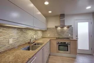 Photo #6: 6101408 Listing