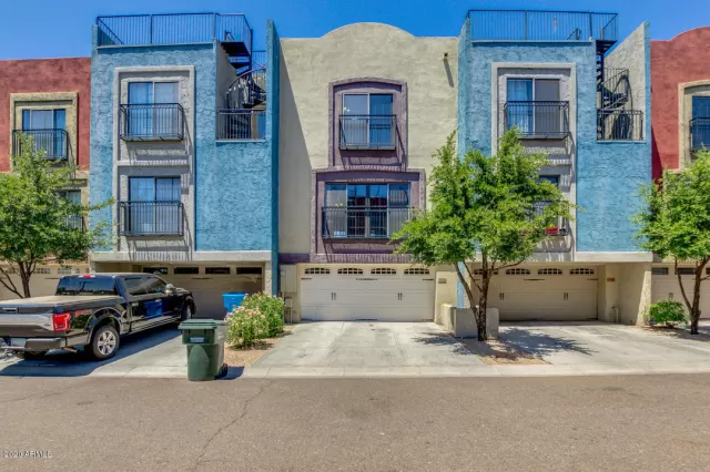 MLS: 6101415 Condo For Sale