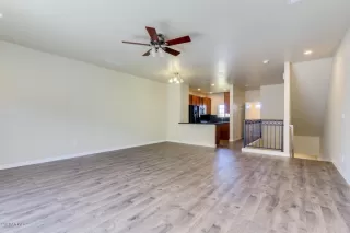 Photo #4: 6101415 Listing