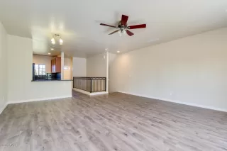 Photo #5: 6101415 Listing