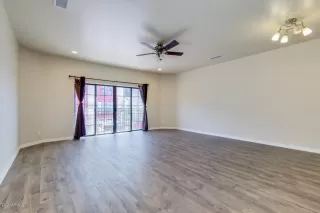 Photo #6: 6101415 Listing