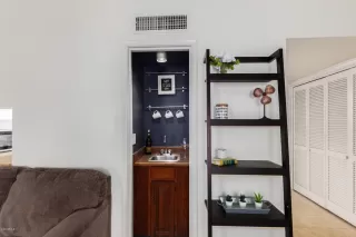 Photo #5: 6101463 Listing