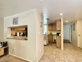 Photo #4: 6101539 Listing