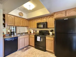 Photo #6: 6101539 Listing